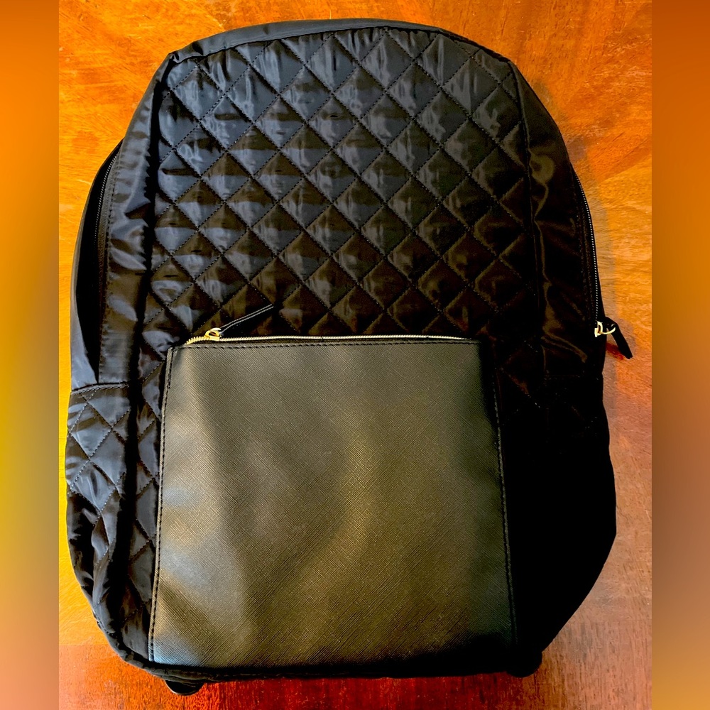 New DSW Black Quilted Front Backpack Large